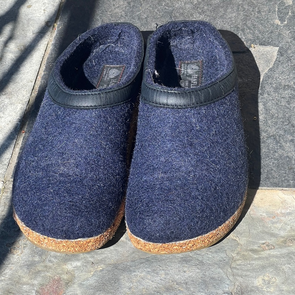 Haflinger Women’s Grizzly Clogs Captain’s Blue Navy 39